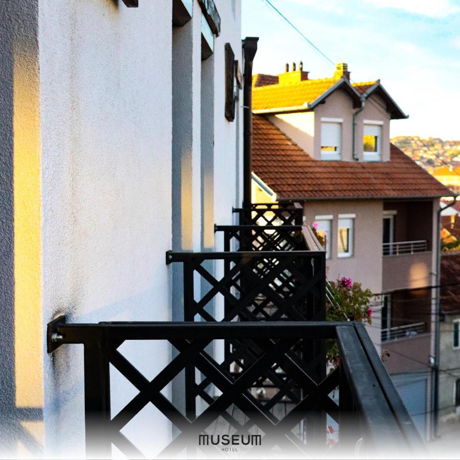 Museum Hotel Pristina Exterior foto