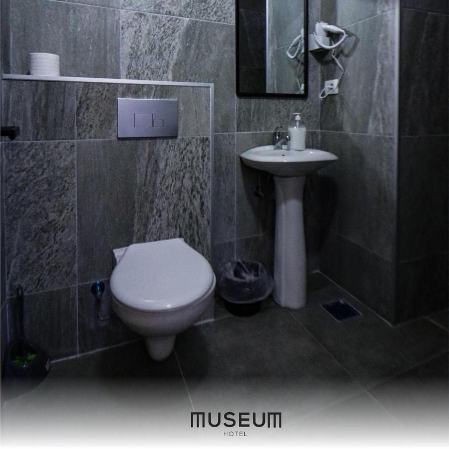 Museum Hotel Pristina Exterior foto